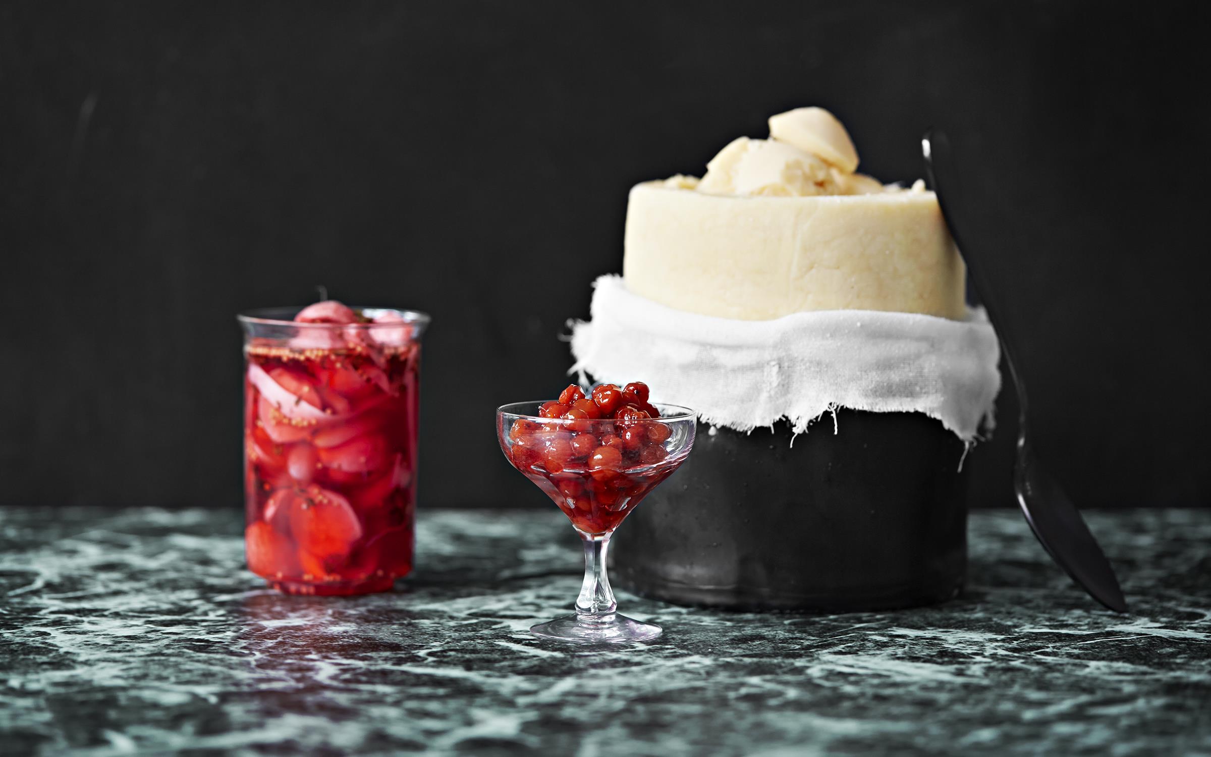 Romsyltade rönnbär