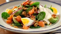 Ljummen laxsallad med mathavre