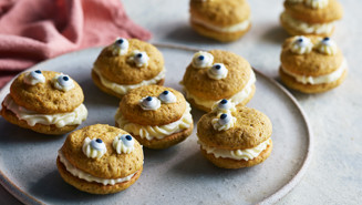 Whoopies med pumpa och vaniljkräm
