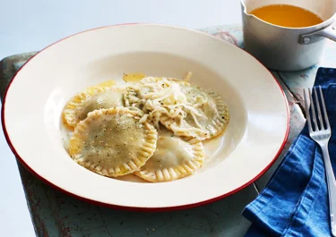 Ravioli med spenatricotta