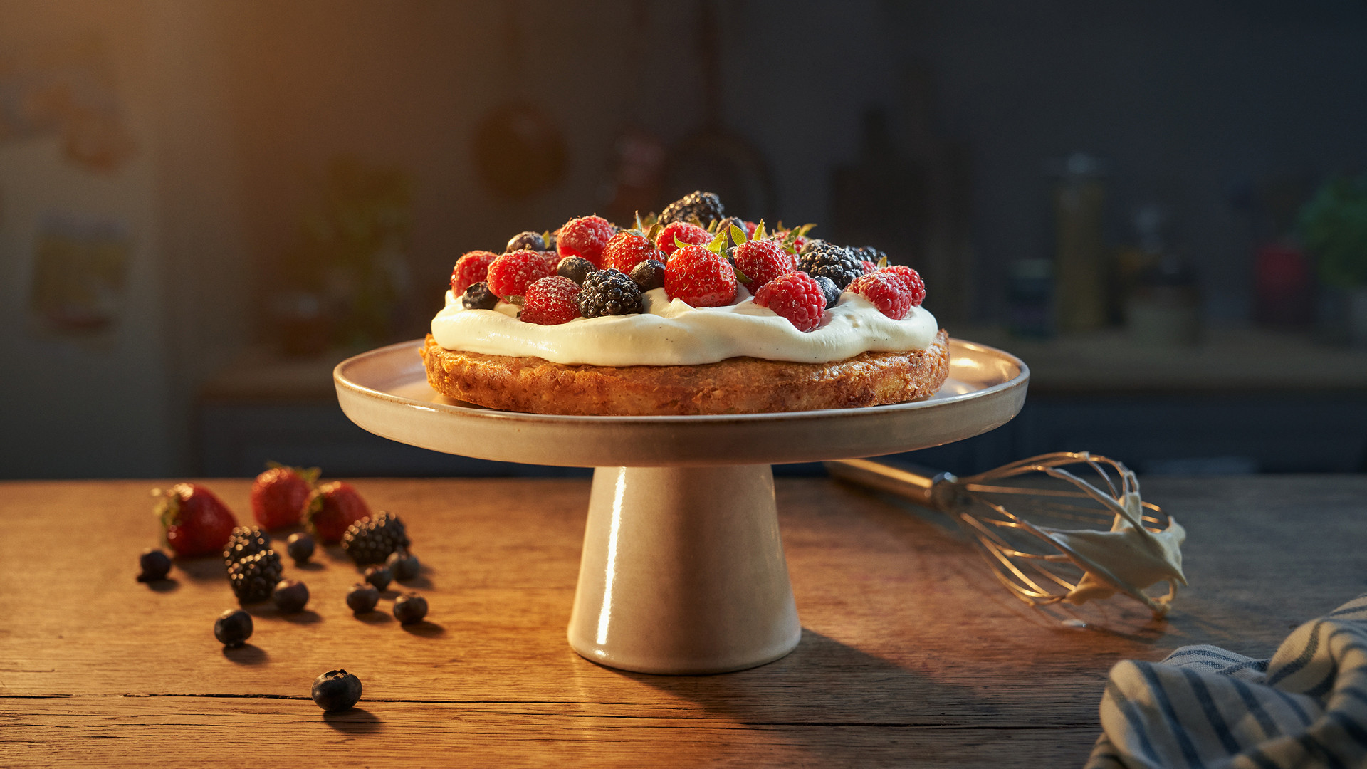 HAZELNUT CAKE WITH SUMMER BERRIES