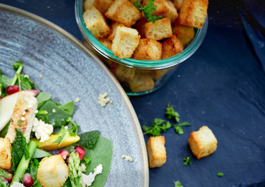 Kesäinen kvinoasalaatti