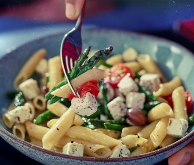 Pasta with Asparagus, Cherry Tomatoes and Castello® Greek Style Cheese