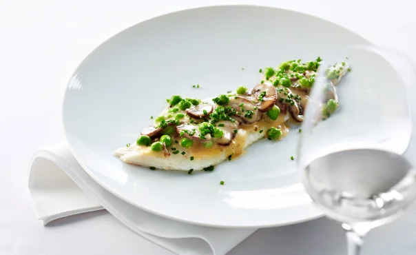 Baked Sole with Mushrooms & Peas
