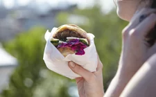 Blue Cheese burger with red cabbage