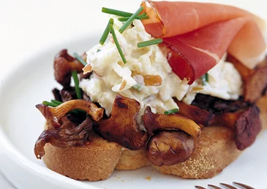 Gårdstoast med äppelröra