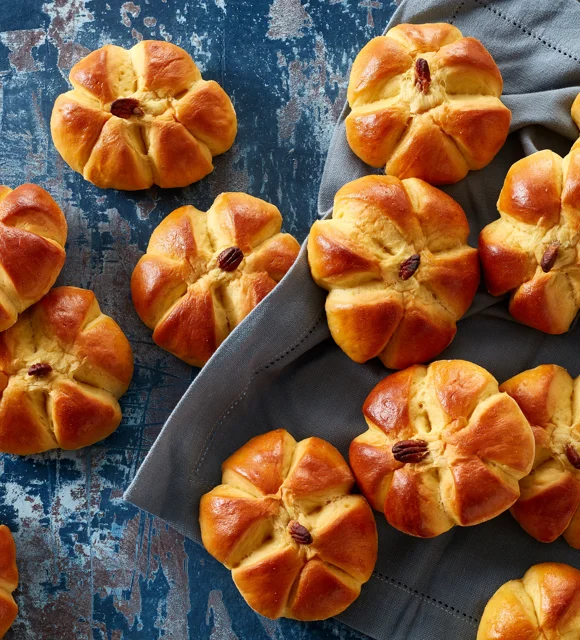 Pumpkin rolls