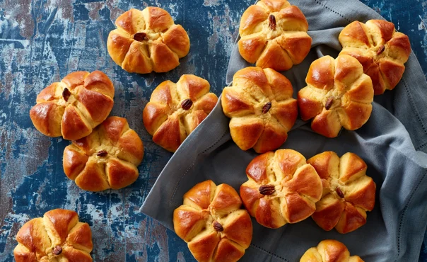 Pumpkin rolls