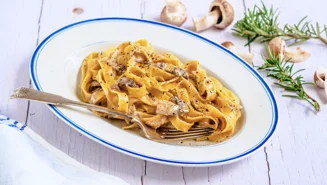 Creamy mushroom pasta