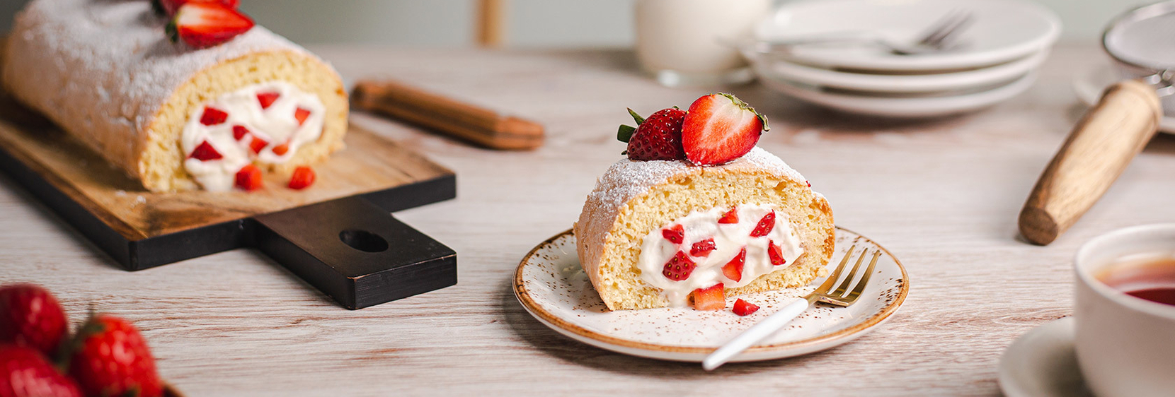 Erdbeer-Biskuitrolle