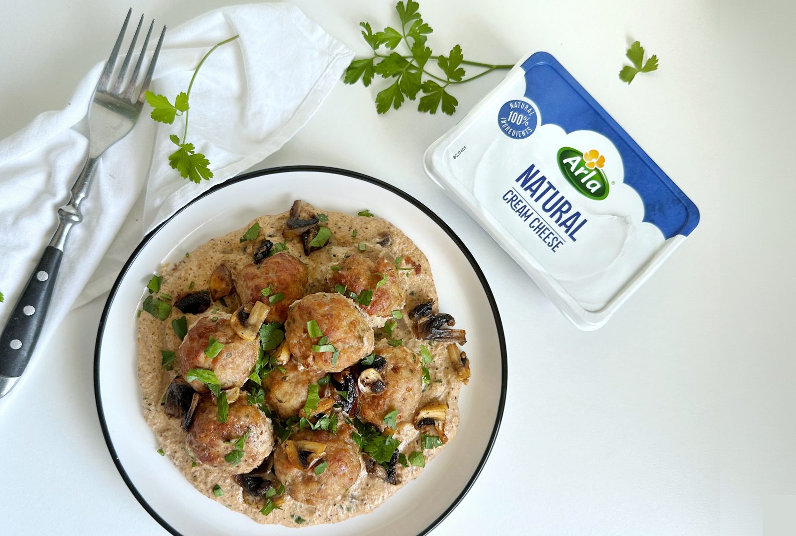 Albondigas en salsa de champiñones con Arla Queso de Untar Naturarla