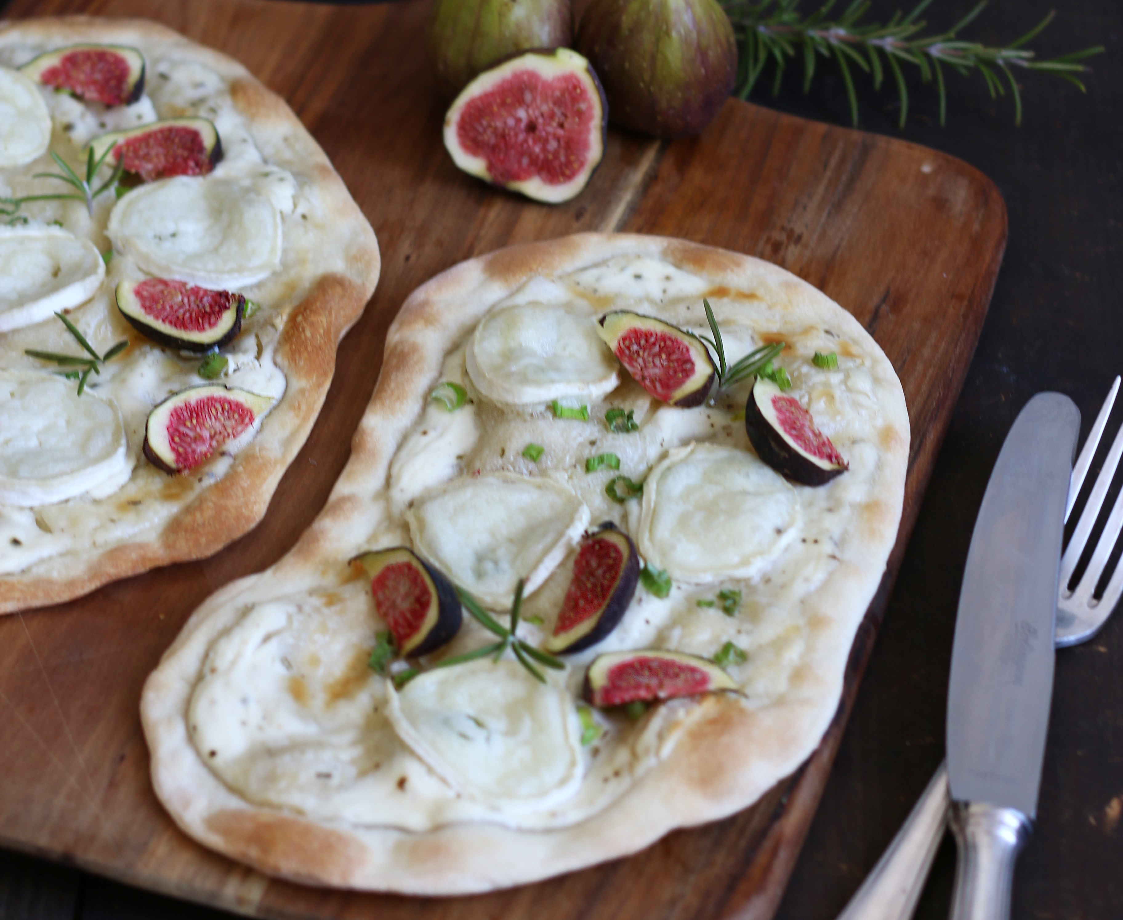 Flammkuchen mit Ziegenkäse und Feigen - Rezept | Arla Foods