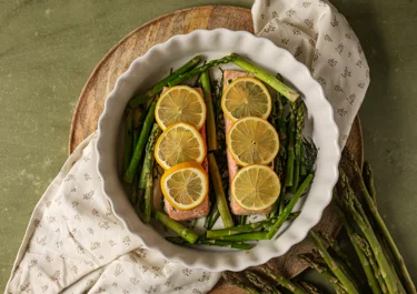 Asparagus with salmon