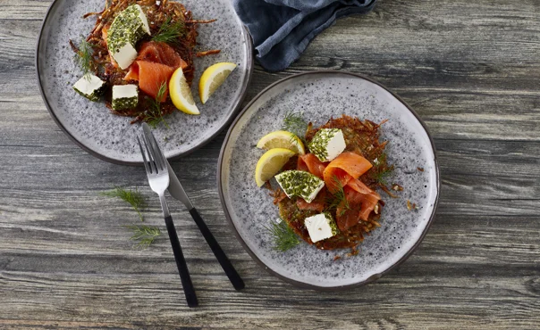 NORDIC POTATO PANCAKES ‘RÖSTI’ WITH CREAM CHEESE & SALMON
