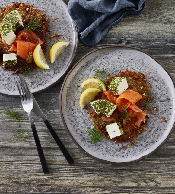 NORDIC POTATO PANCAKES ‘RÖSTI’ WITH CREAM CHEESE & SALMON