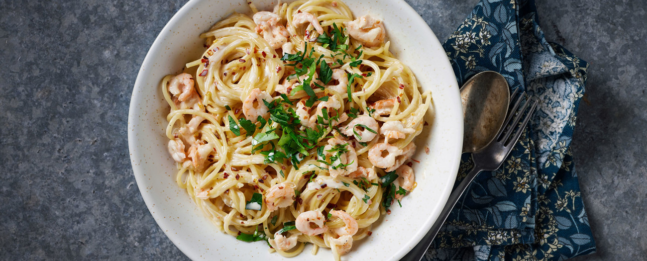 Pasta med räkor, chili och vitlök