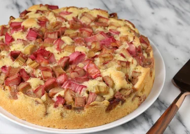 Rhubarb Cake