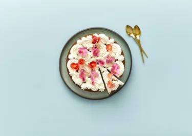Carrot cake with dates