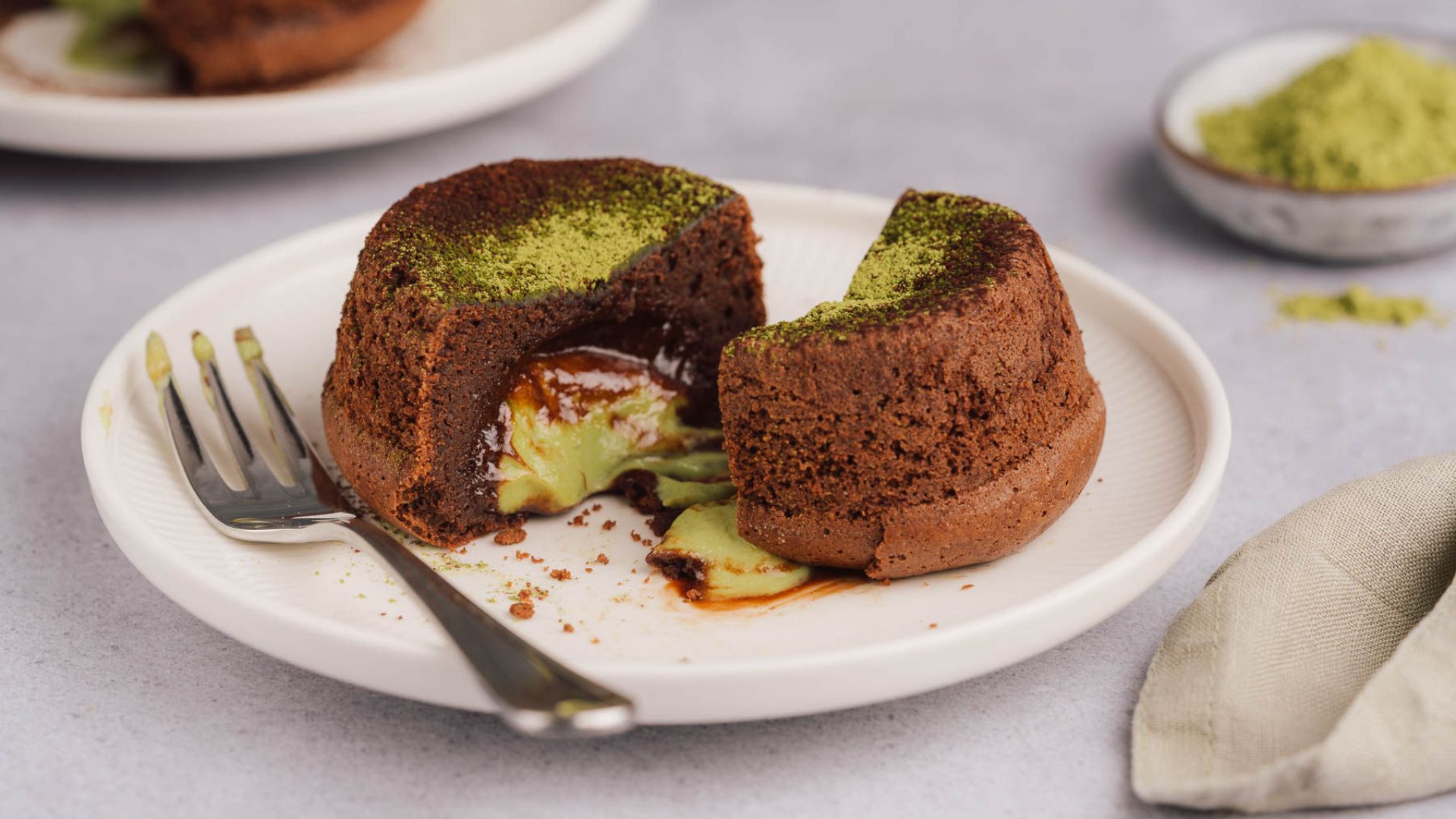 Moelleux σοκολάτας με μάτσα και τυρί κρέμα