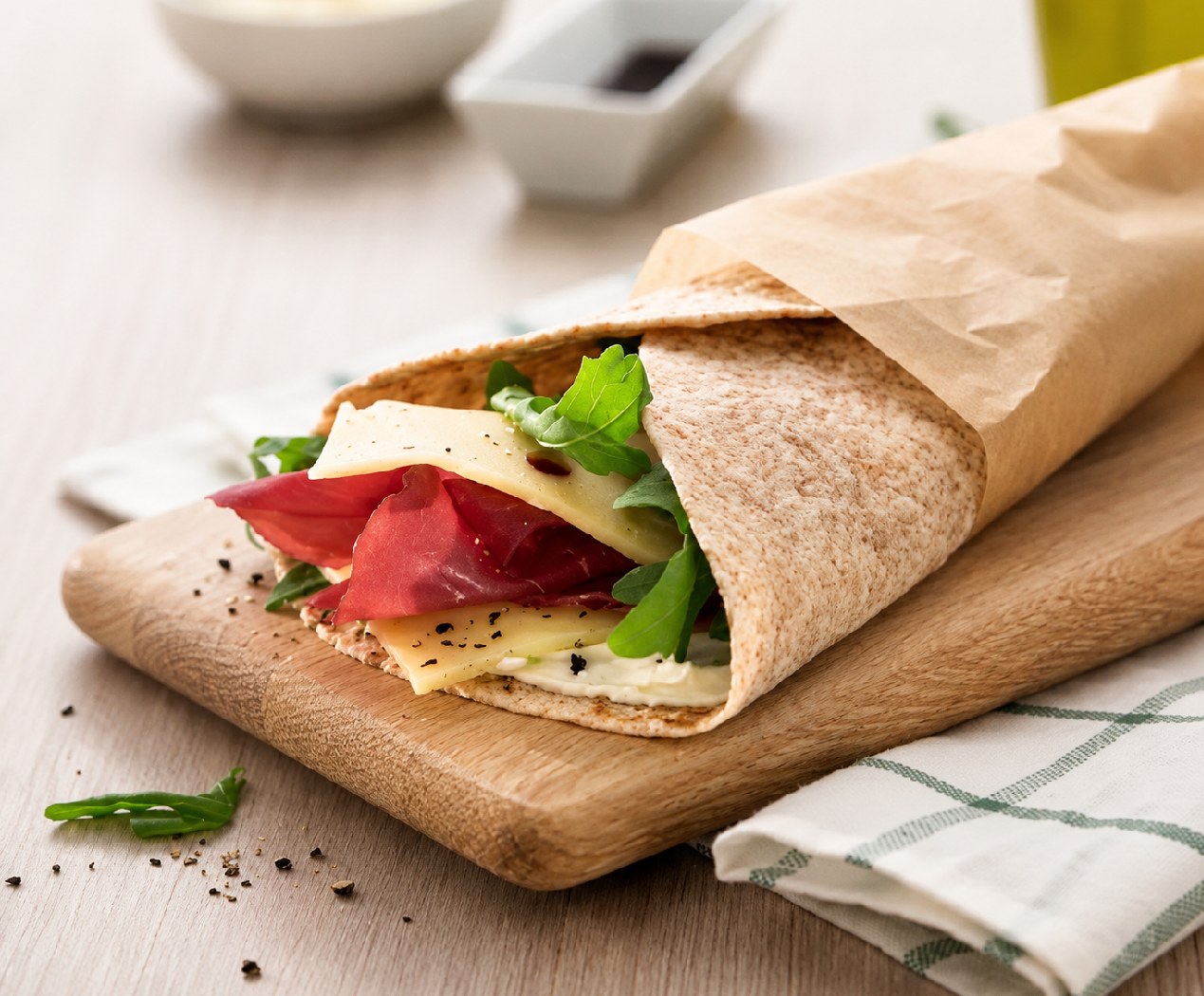 Tortilla con Arla Gouda y Arla Queso de Untar