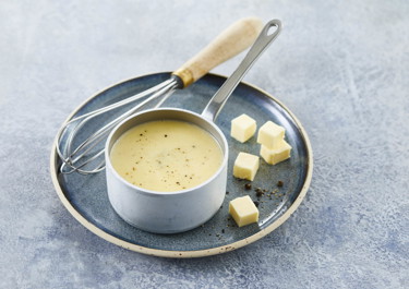 Varm smørsauce til kød