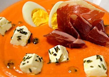 Salmorejo cordobés con Arla Apetina