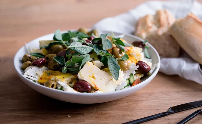 Blumenkohlsalat mit Safranvinaigrette und Extra cremiger White