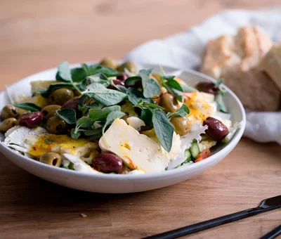 Cauliflower salad with saffron vinaigrette and Creamy White
