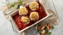 Gevulde paprika's - met restjes gehaktsaus en parelgort