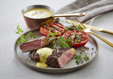 Bøf bearnaise med grillede tomater