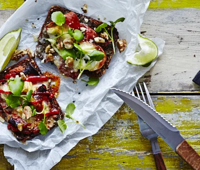 Hot open faced sandwich with chorizo and Creamy White