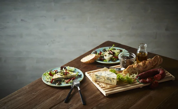 Blue Cheese with chorizo and lentils