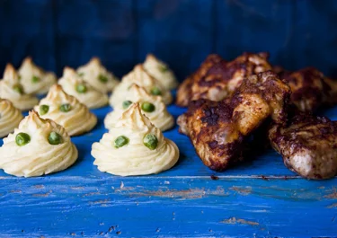 Rostade fladdermöss med spooky potatistoppar