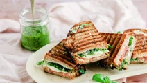 Panini mit Schinken und Mozzarella