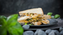 Herzhafte Grilled Cheese Sandwiches mit Arla Finello® Ofenkäse