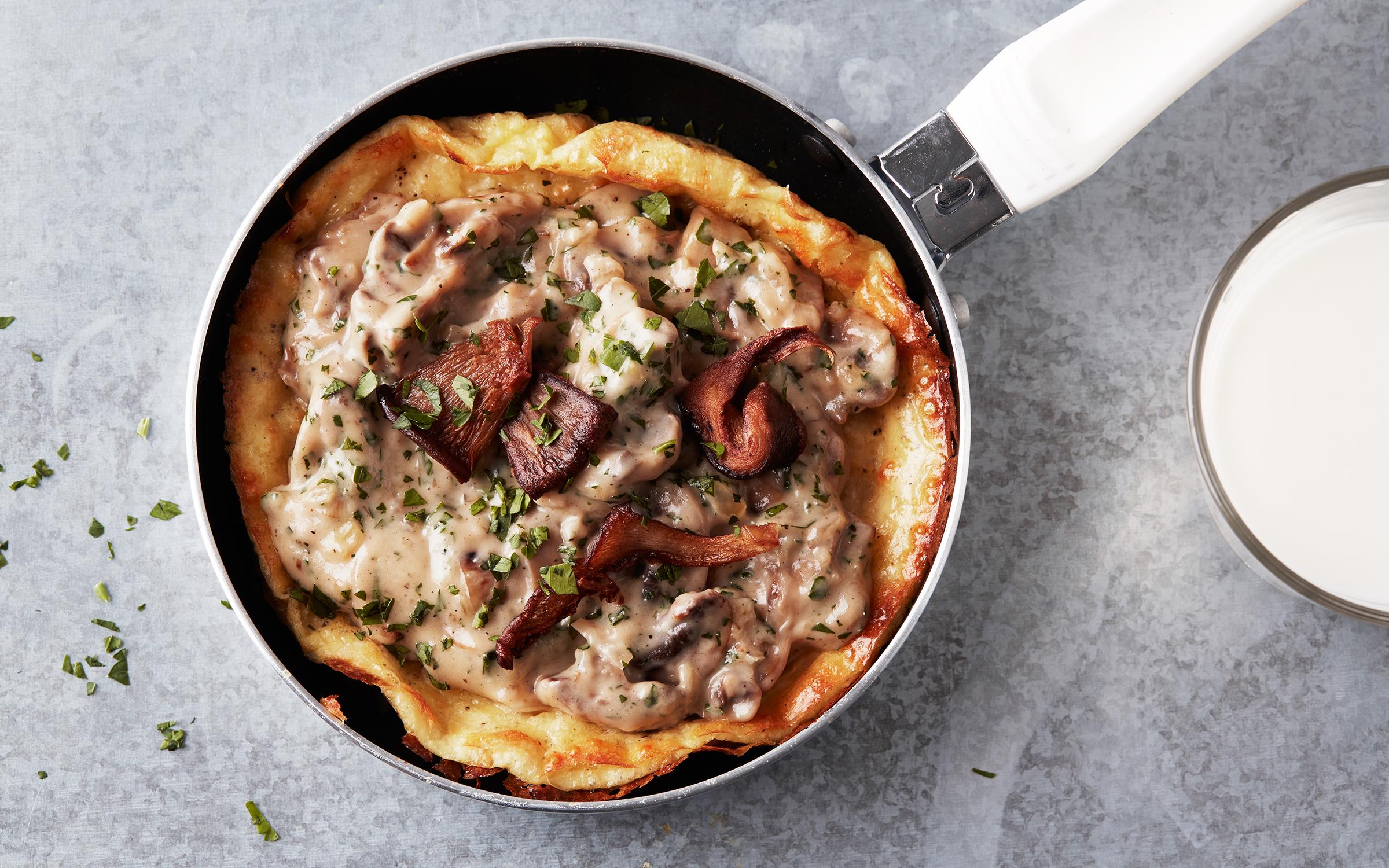 Ugnsomelett med svampstuvning