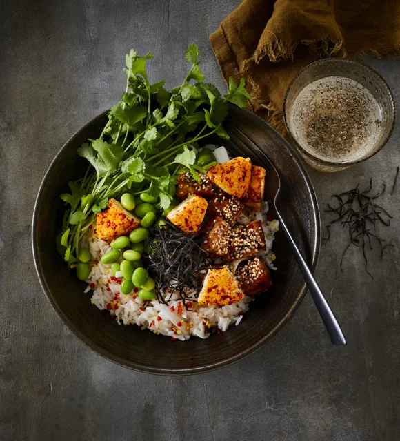 Bol de riz au saumon, à la noix de coco et au fromage à la crème chilis et gingembre Castello®