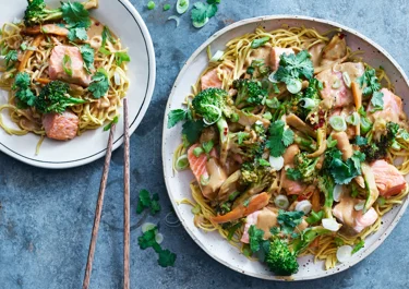 Teriyaki salmon noodles