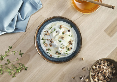 Creamy Skyr with nuts and herbs