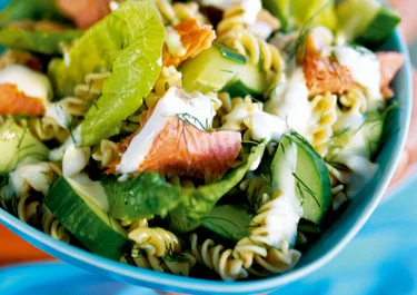 Pastasallad med lax