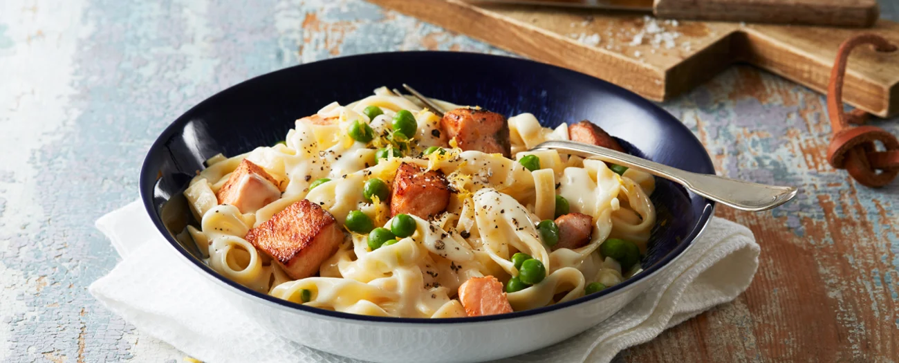 Pasta med ost- och citronsås
