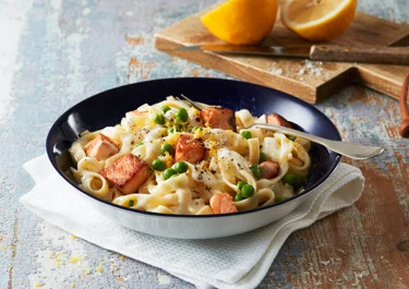 Pasta med ost- och citronsås