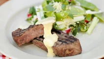 Grillad biff med matig sallad