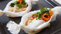 Fisk i paket med rucola