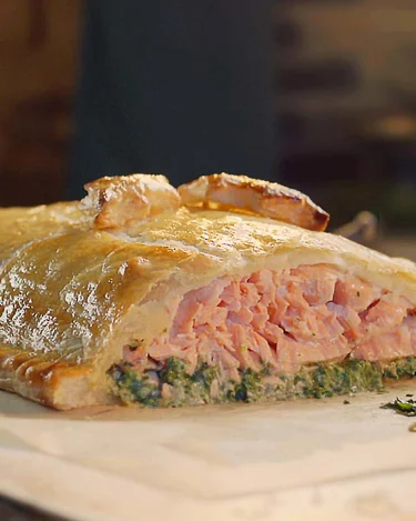 FILETTO DI SALMONE ALLA WELLINGTON