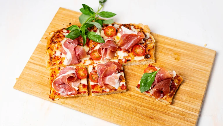 Pizza al taglio: Προσούτο