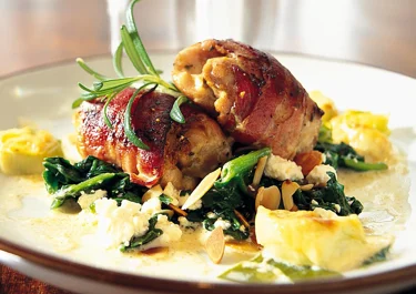 Rosmarinkyckling med bacon