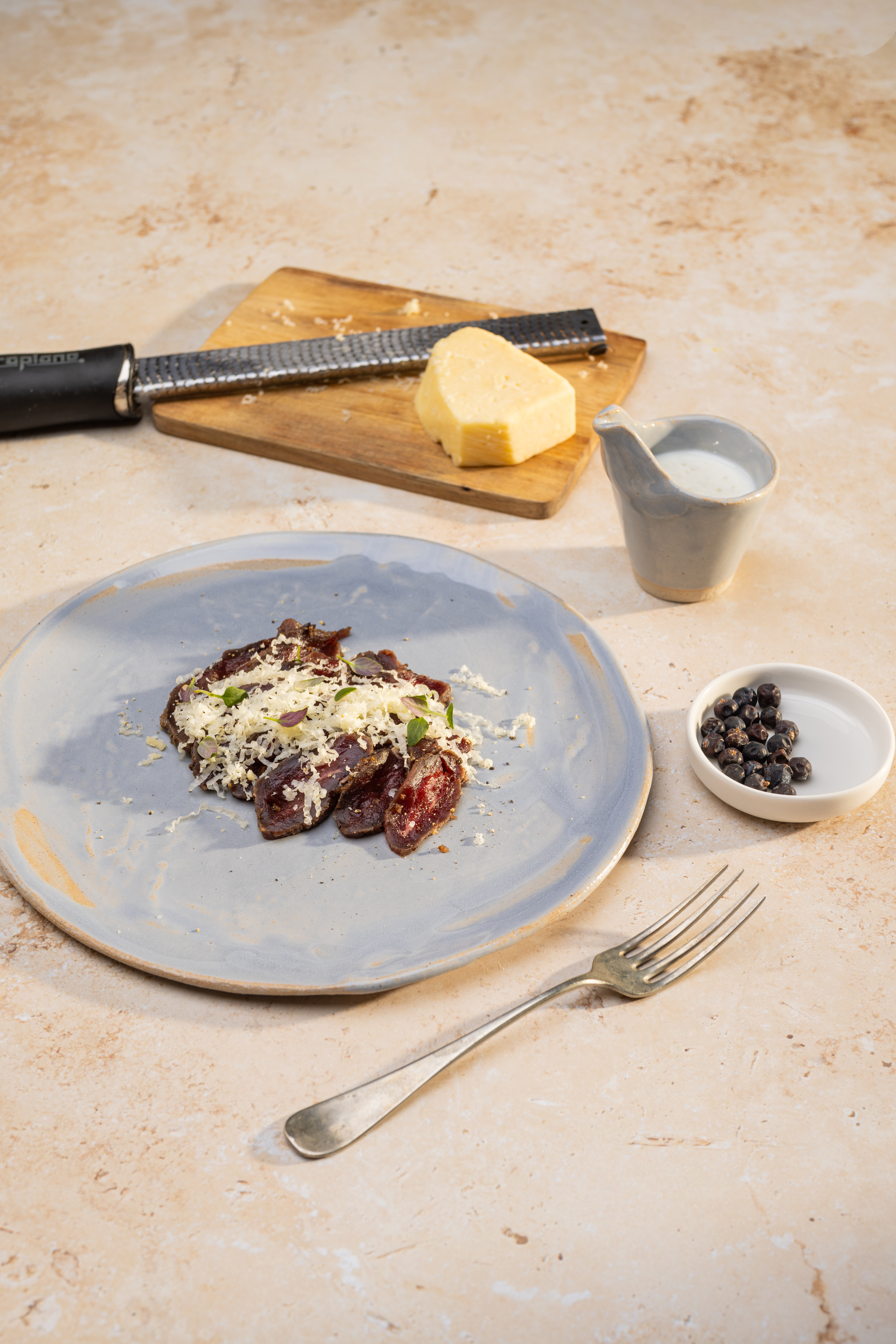 Riimiporoa ja piimäkastiketta