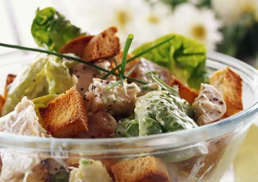 Krämig kycklingsallad med ost