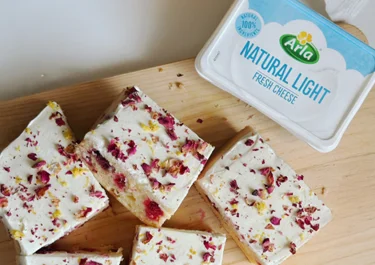 Lemonies con frambuesas y Arla Queso de untar Light